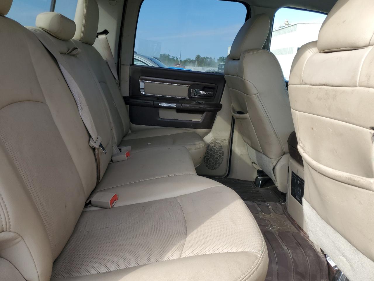 2015 Ram 1500 Laramie VIN: 1C6RR7NM2FS708563 Lot: 86078045