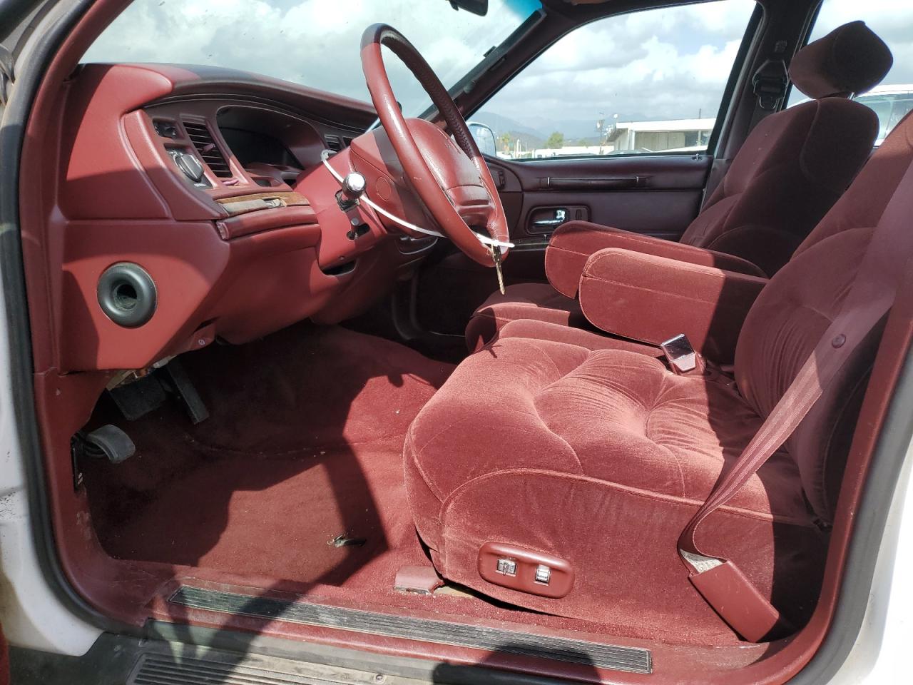 1997 Lincoln Town Car VIN: 1LNLM82W7VY644875 Lot: 82307035