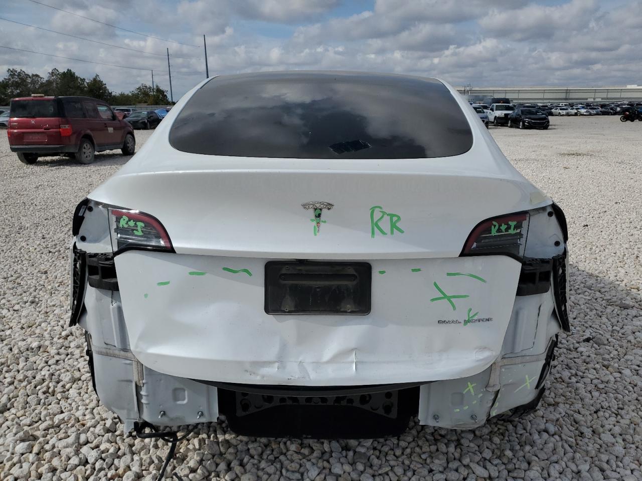 2024 Tesla Model Y VIN: 7SAYGDEE2RA259193 Lot: 89858845