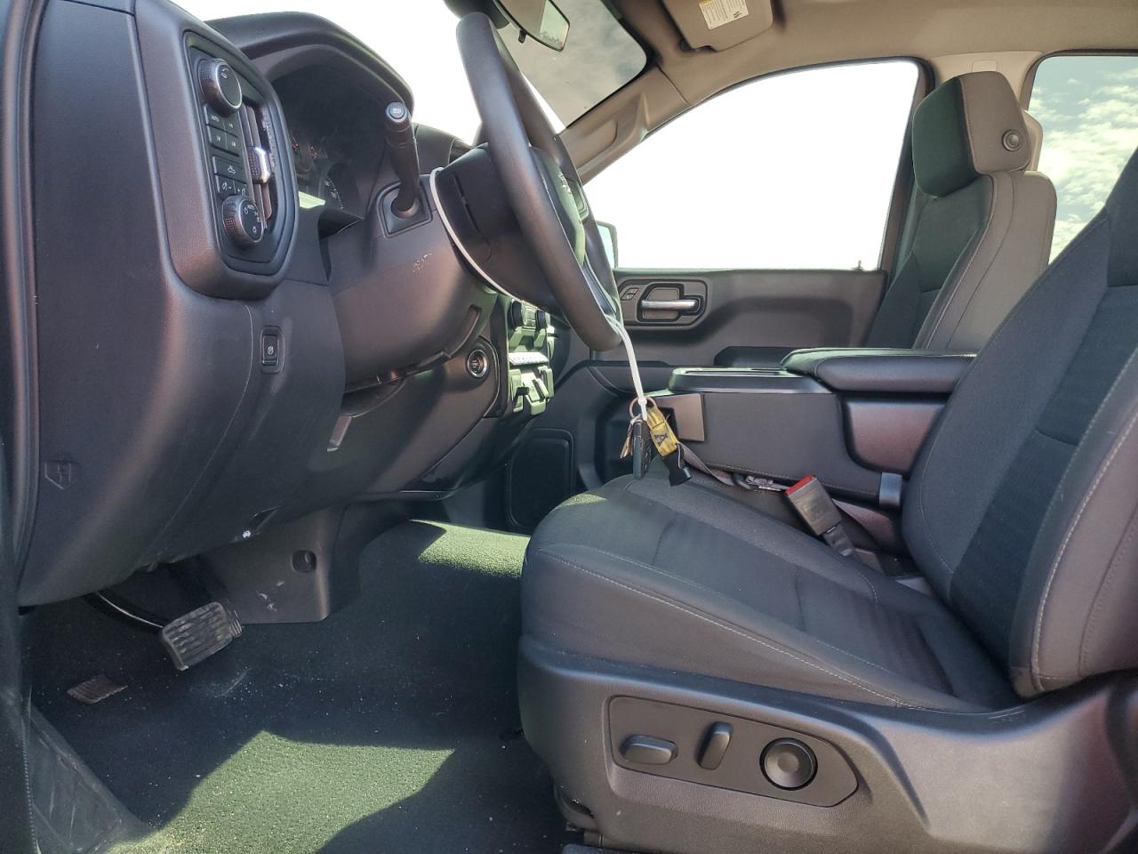 2022 Chevrolet Silverado K1500 Trail Boss Custom VIN: 3GCPDCED9NG670133 Lot: 81959065