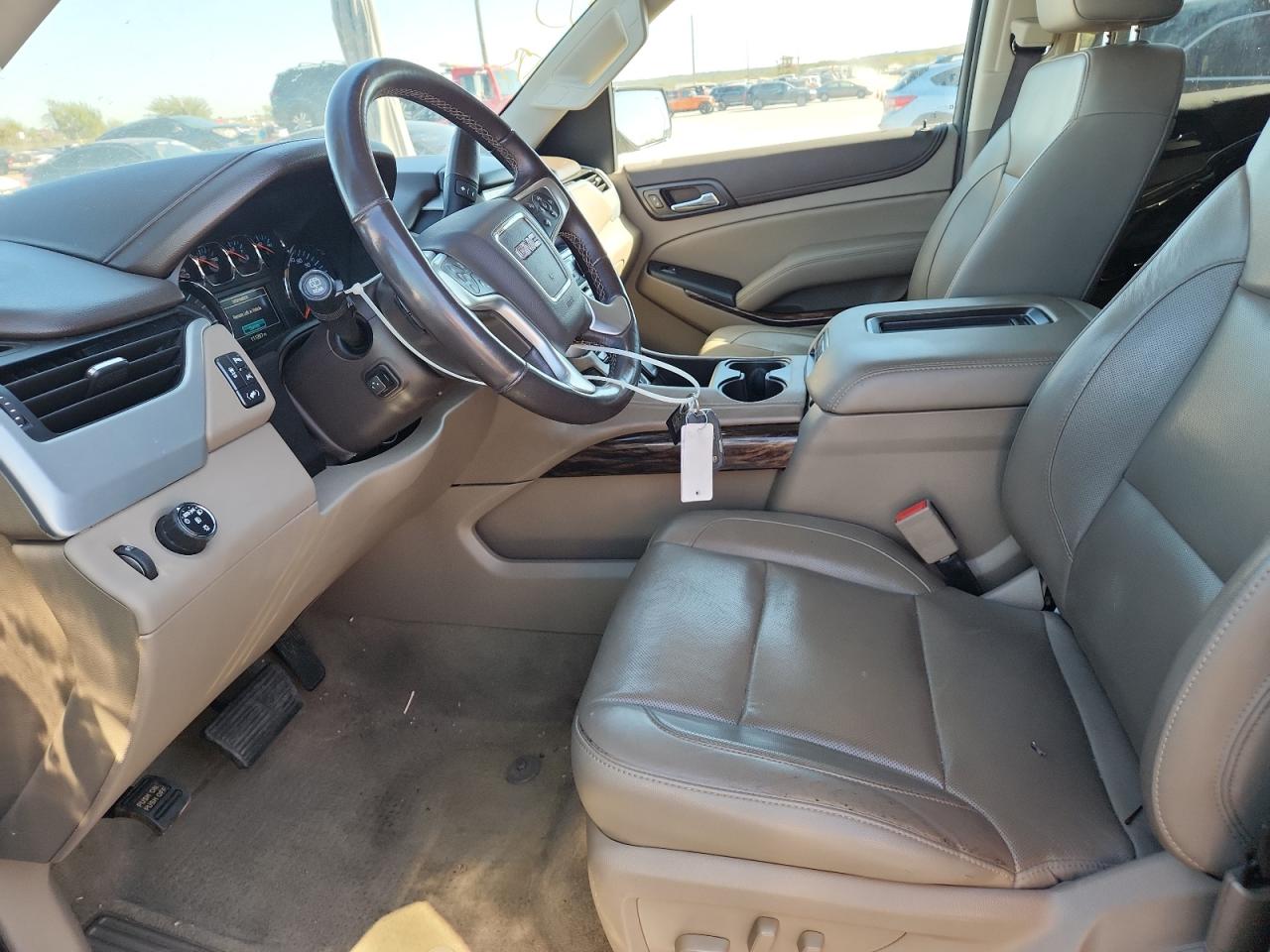 2018 GMC Yukon Xl C1500 Slt VIN: 1GKS1GKC8JR384990 Lot: 87369305