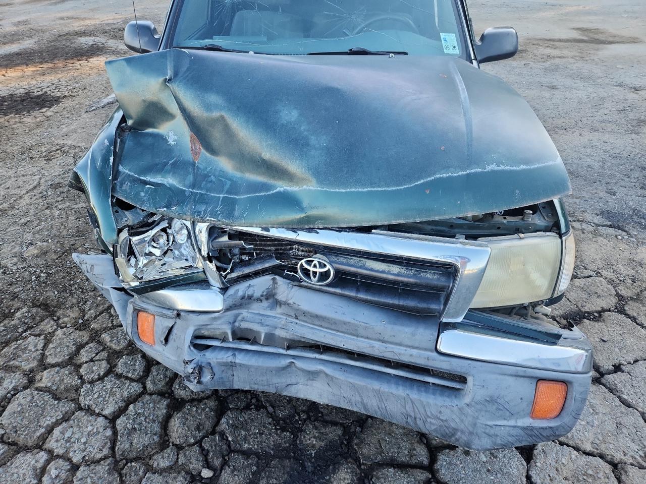 2000 Toyota Tacoma Xtracab VIN: 4TAVL52N9YZ643663 Lot: 82362055