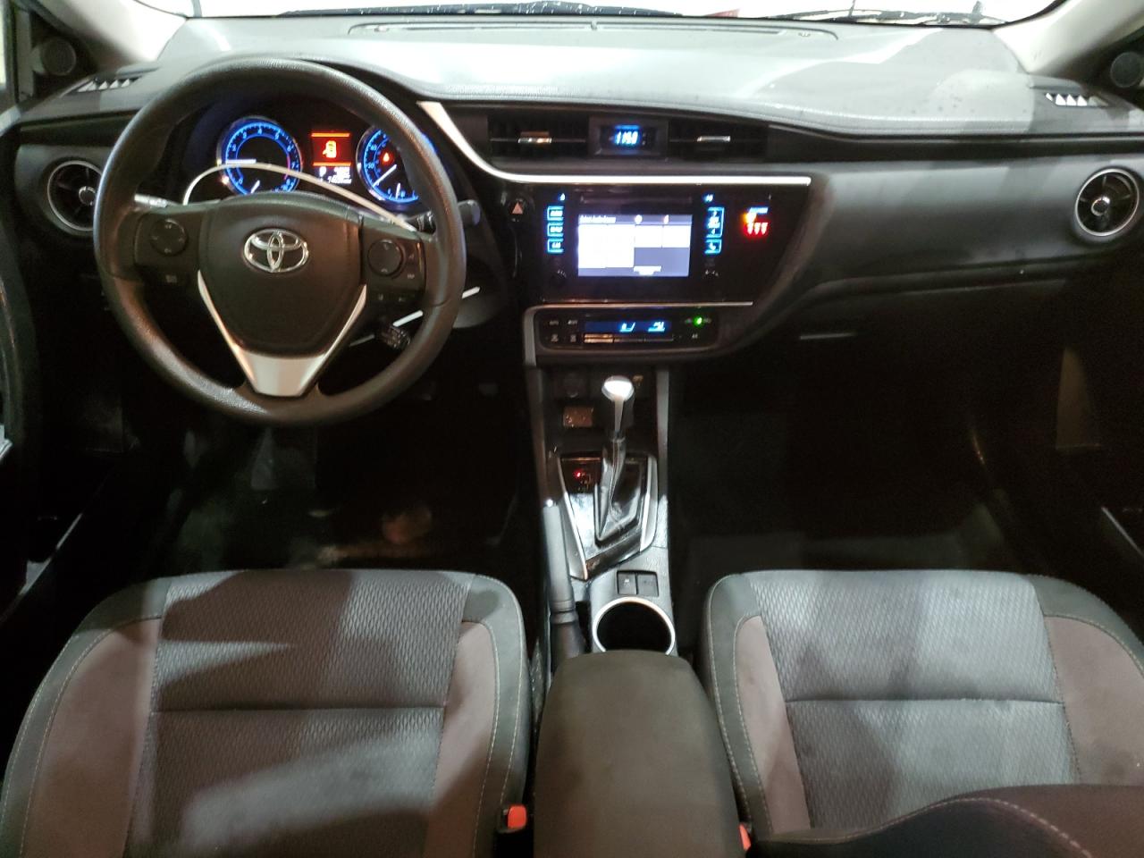 2018 Toyota Corolla L VIN: 2T1BURHE3JC069564 Lot: 90528295