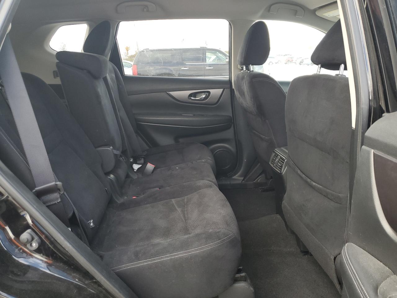 2016 Nissan Rogue S VIN: JN8AT2MV7GW152365 Lot: 90450375