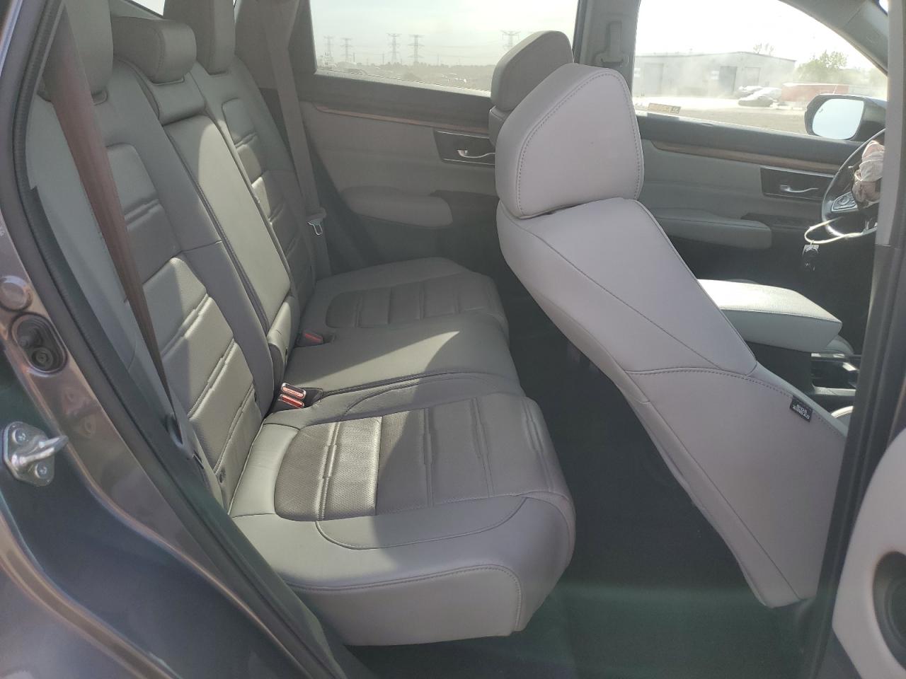 2018 Honda Cr-V Touring VIN: 7FARW2H94JE054526 Lot: 84706965