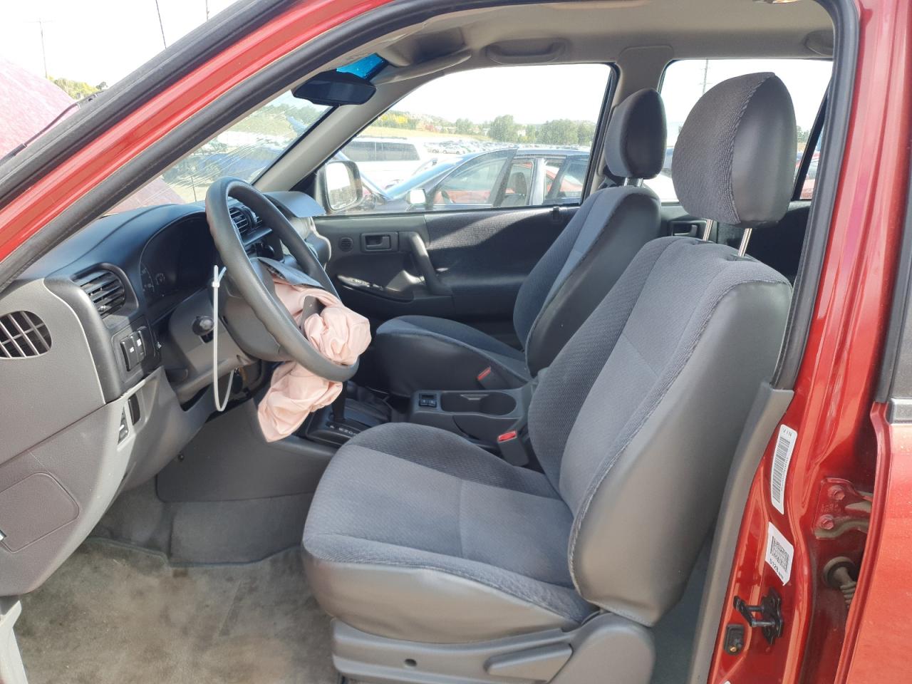 2000 Honda Passport Ex VIN: 4S6DM58W0Y4417556 Lot: 82484095