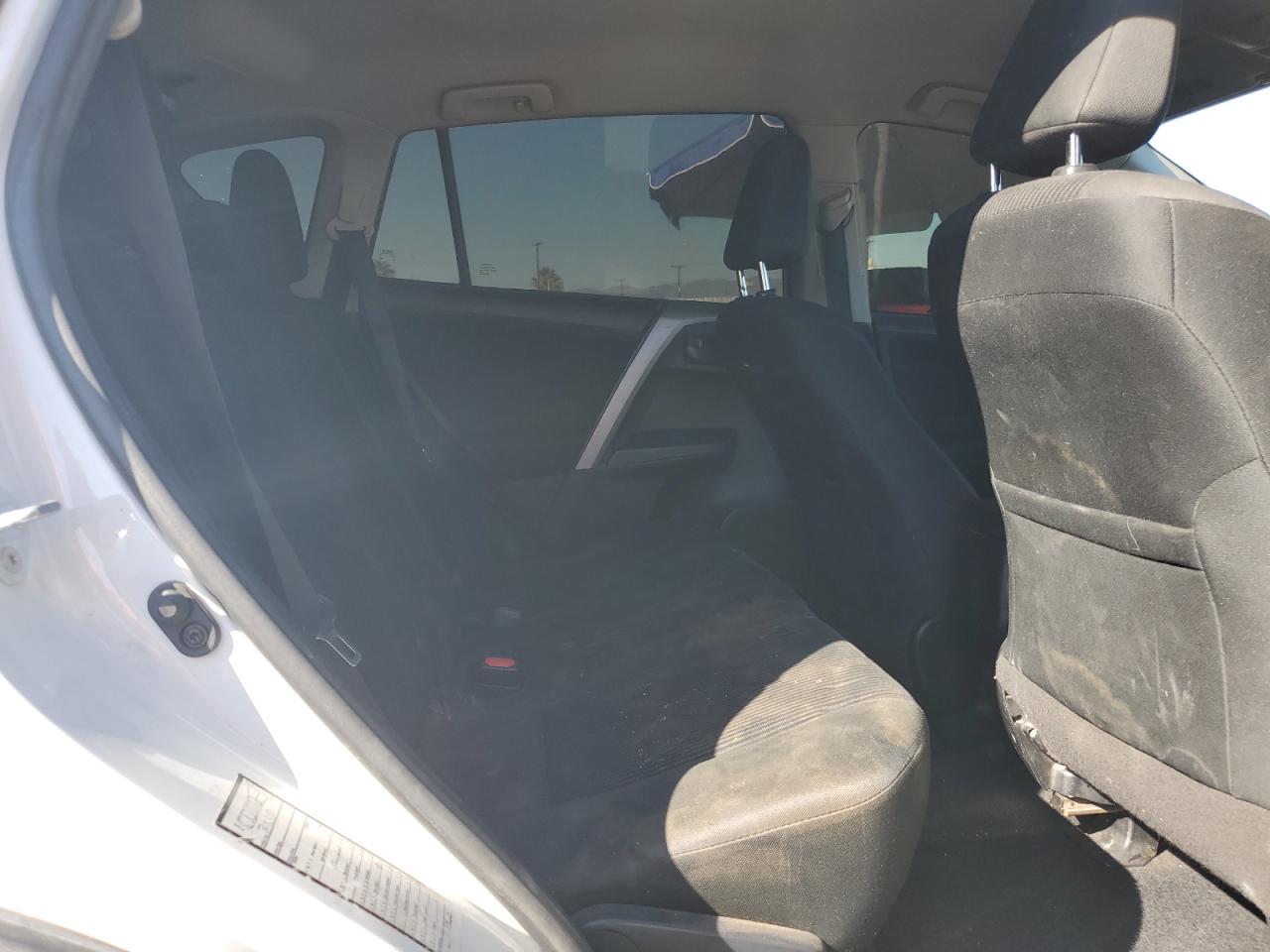 2017 Toyota Rav4 Le VIN: 2T3ZFREV5HW372634 Lot: 82633815