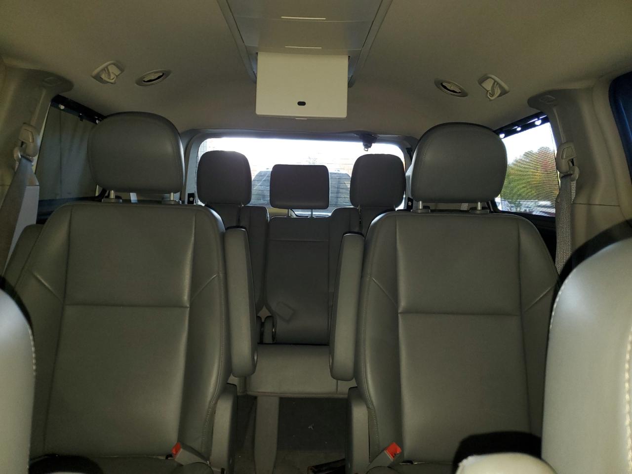 2011 Volkswagen Routan Se VIN: 2V4RW3DG0BR766825 Lot: 89856475