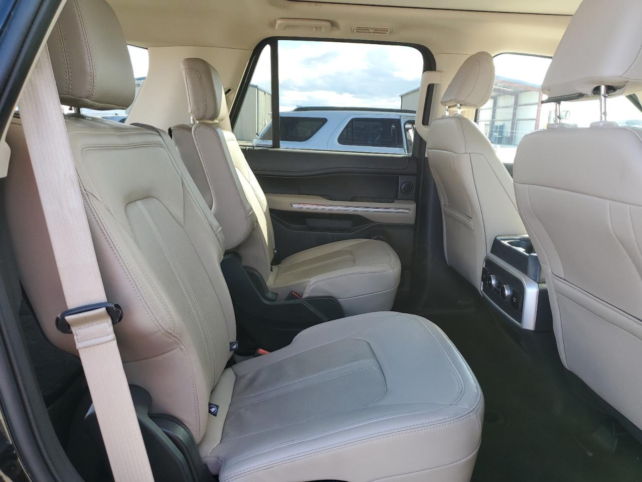 2024 Ford Expedition Limited VIN: 1FMJU2A83REA35121 Lot: 84922355