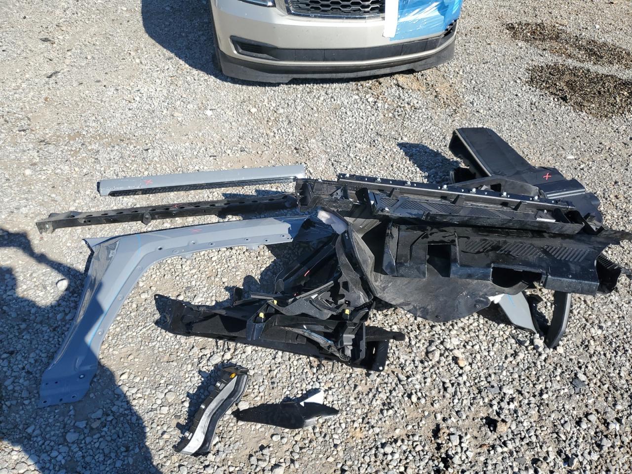 2025 GMC Hummer Suv 2X VIN: 1GKT0NDE1SU113004 Lot: 84579515