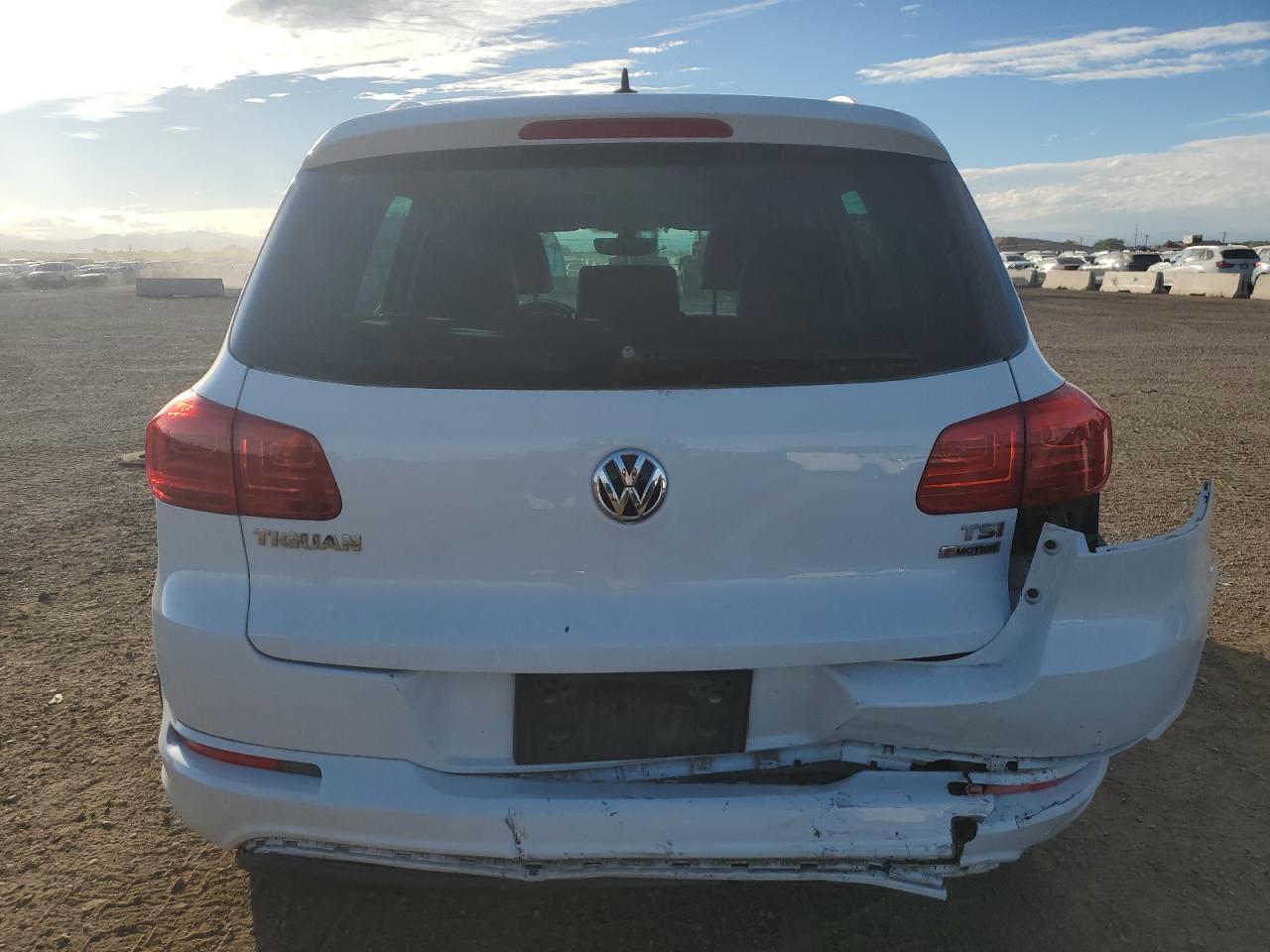 2017 Volkswagen Tiguan Sport VIN: WVGUV7AX6HK022572 Lot: 86176335