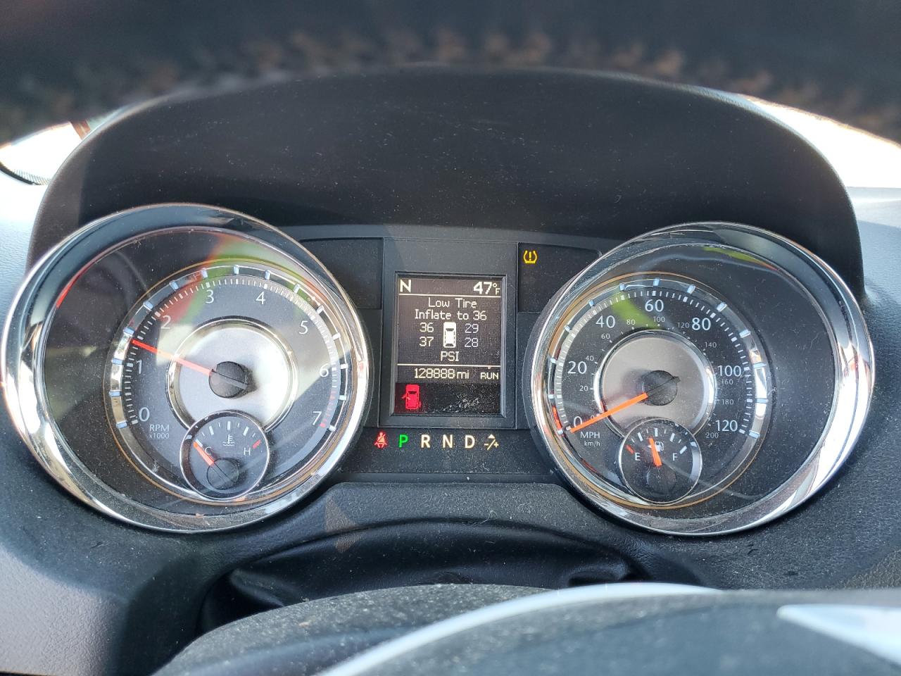 2014 Chrysler Town & Country Touring L VIN: 2C4RC1CG8ER133437 Lot: 89544415