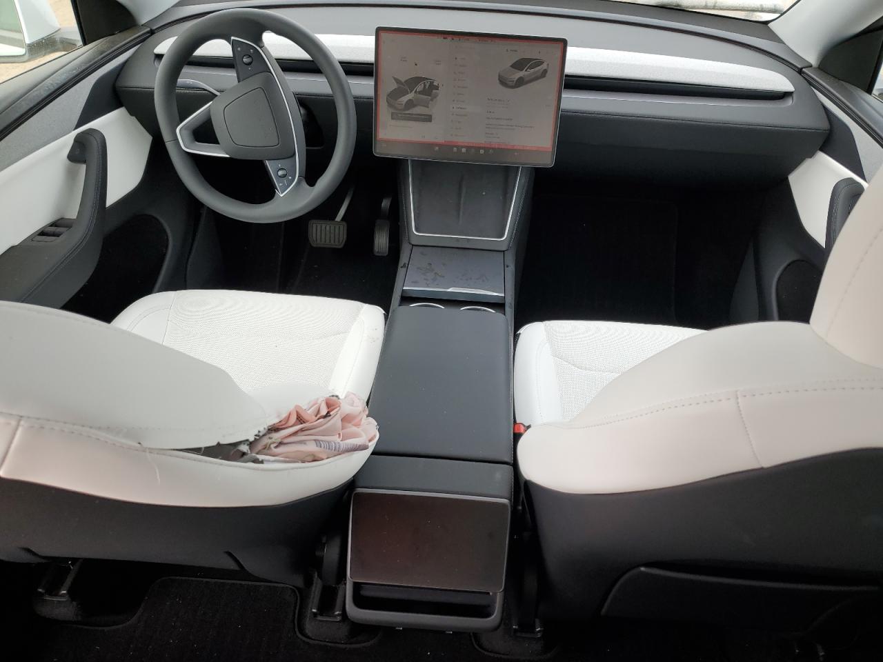 2026 Tesla Model Y VIN: 7SAYGDEEXTF340761 Lot: 89853635