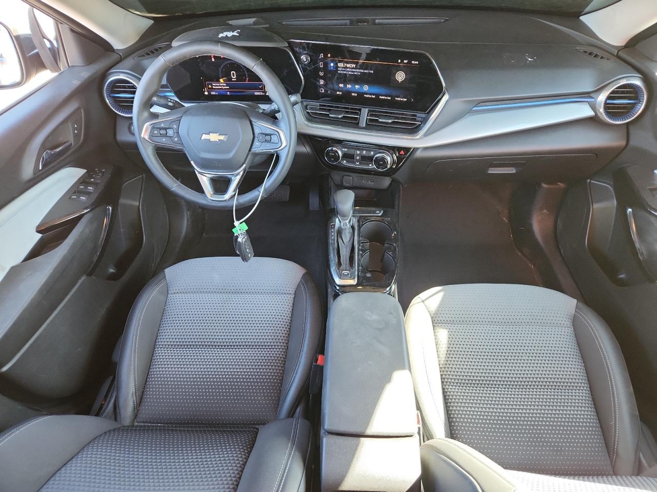 2025 Chevrolet Trax 1Lt VIN: KL77LHEP0SC031421 Lot: 81982375