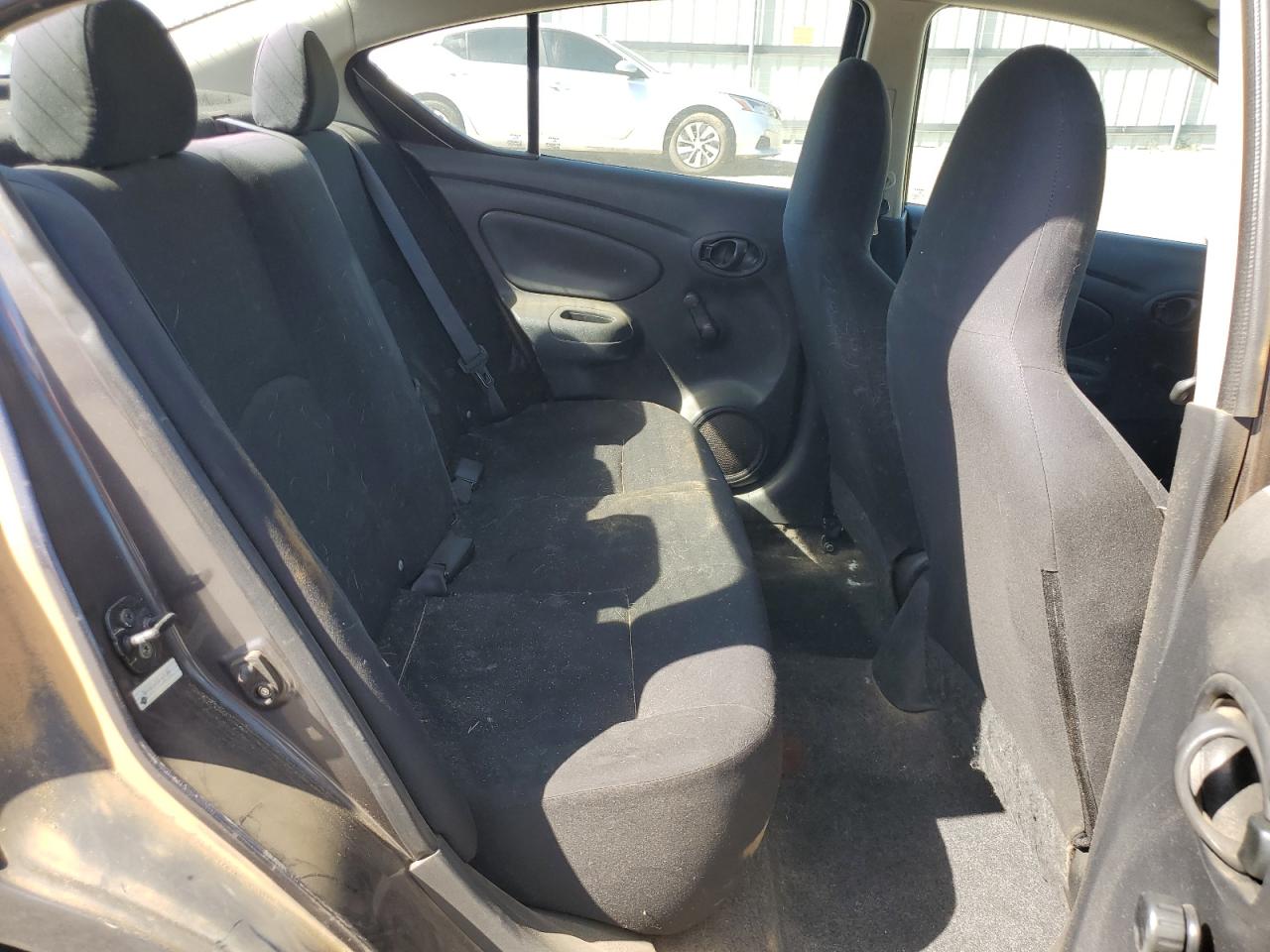 2015 Nissan Versa S VIN: 3N1CN7AP7FL821355 Lot: 82221605