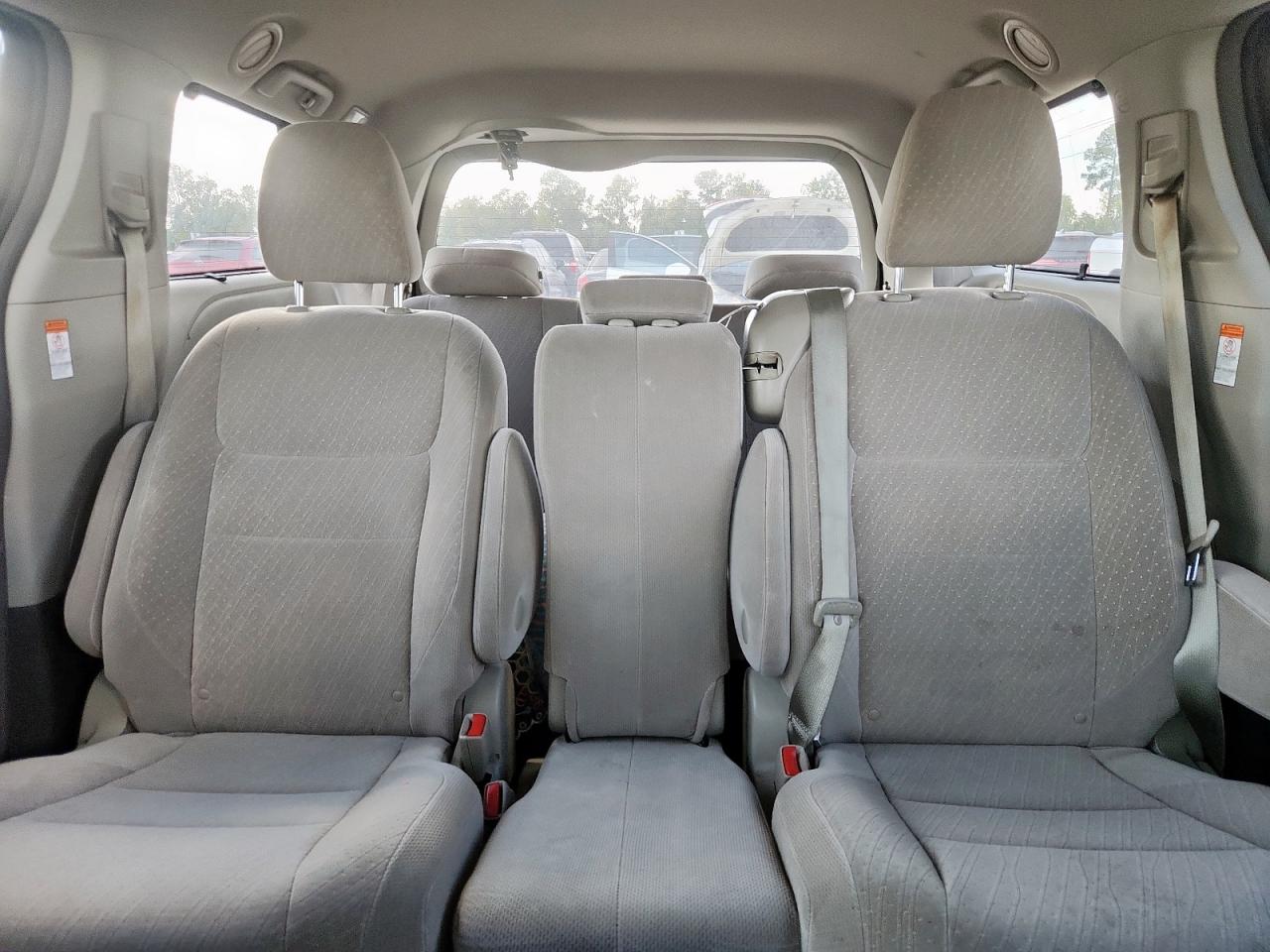 2017 Toyota Sienna Le VIN: 5TDKZ3DC4HS854986 Lot: 84916455