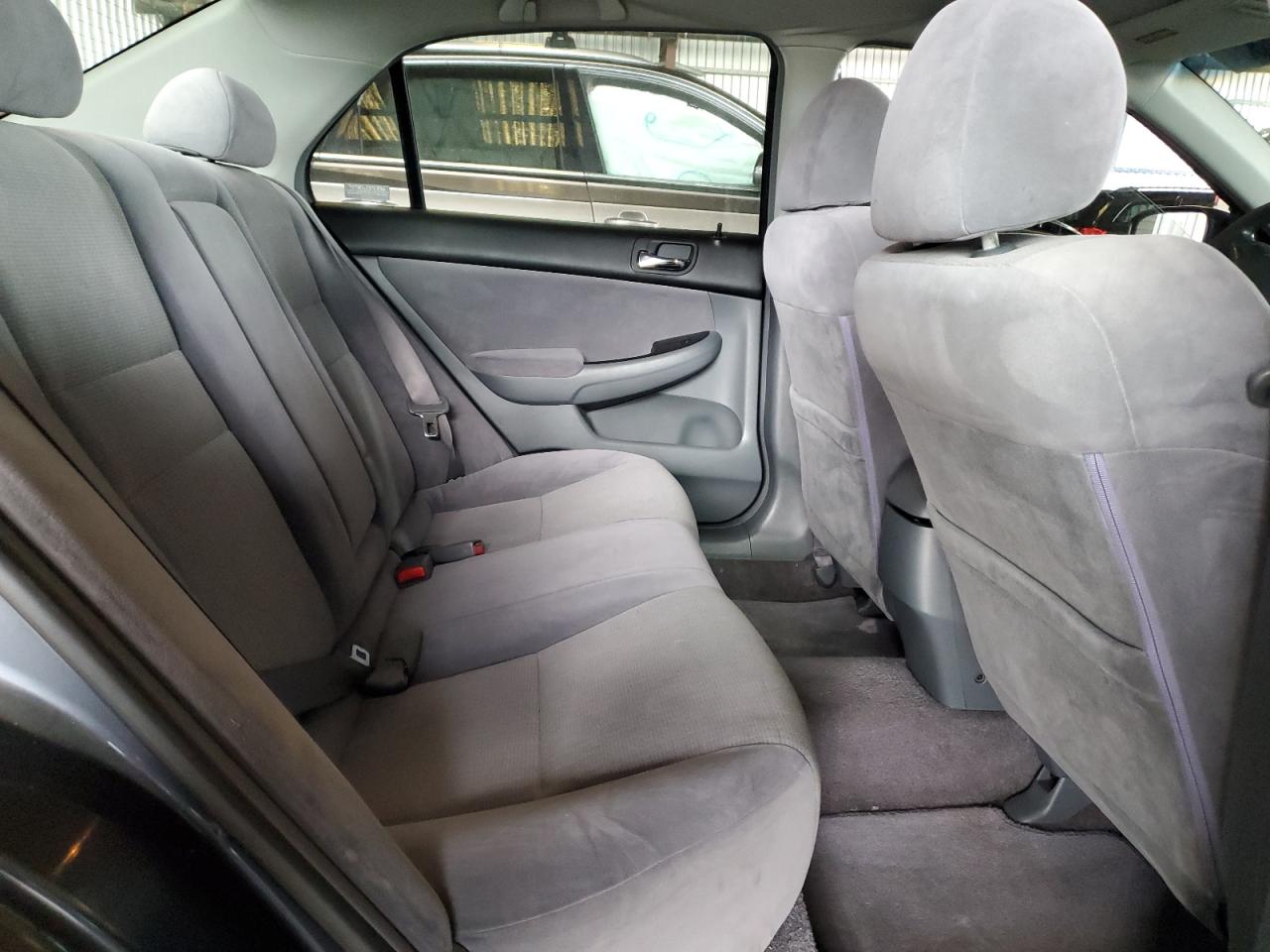 2004 Honda Accord Lx VIN: JHMCM56333C011821 Lot: 85648135