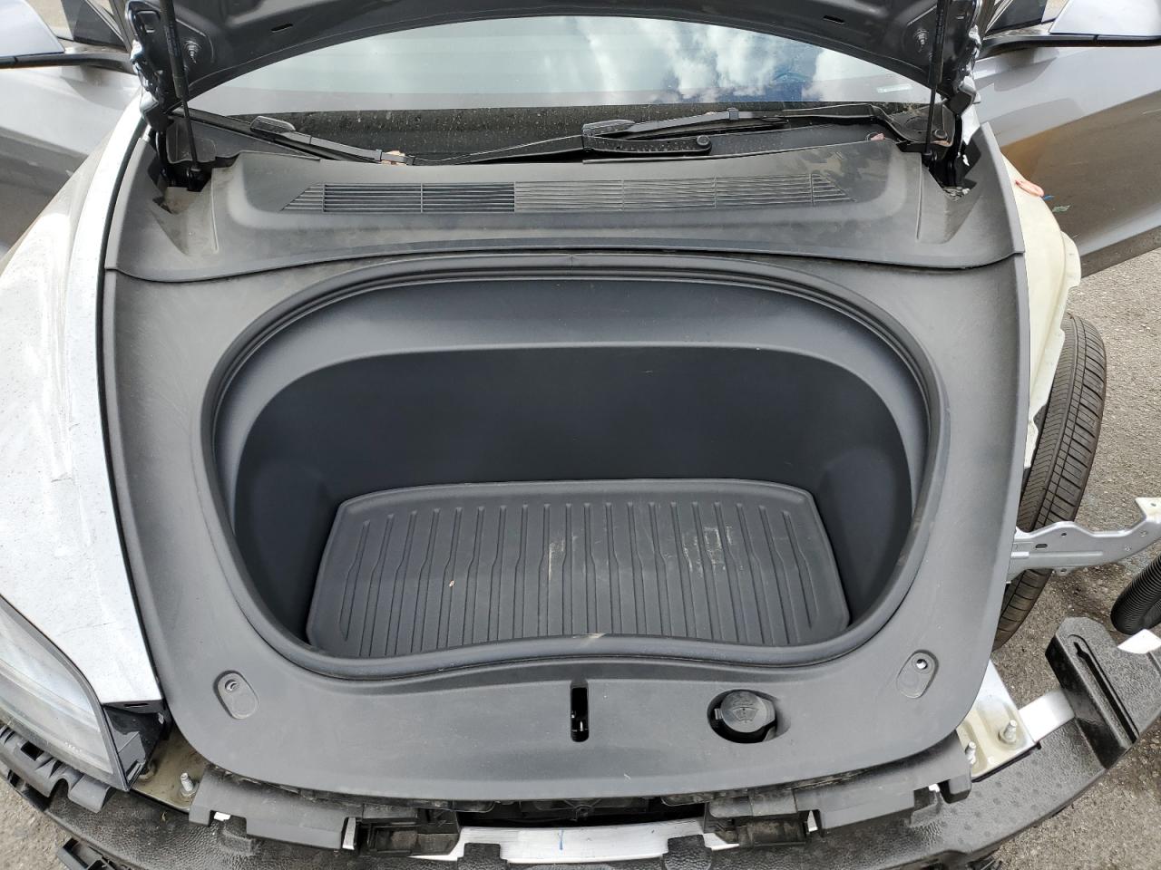 2025 Tesla Model 3 VIN: 5YJ3E1EA7SF893584 Lot: 84391305