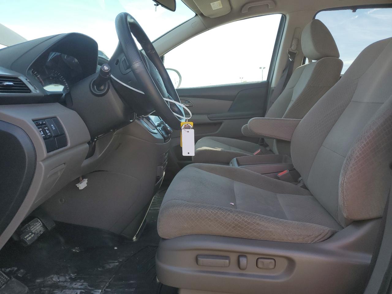 2016 Honda Odyssey Se VIN: 5FNRL5H33GB117870 Lot: 85662555