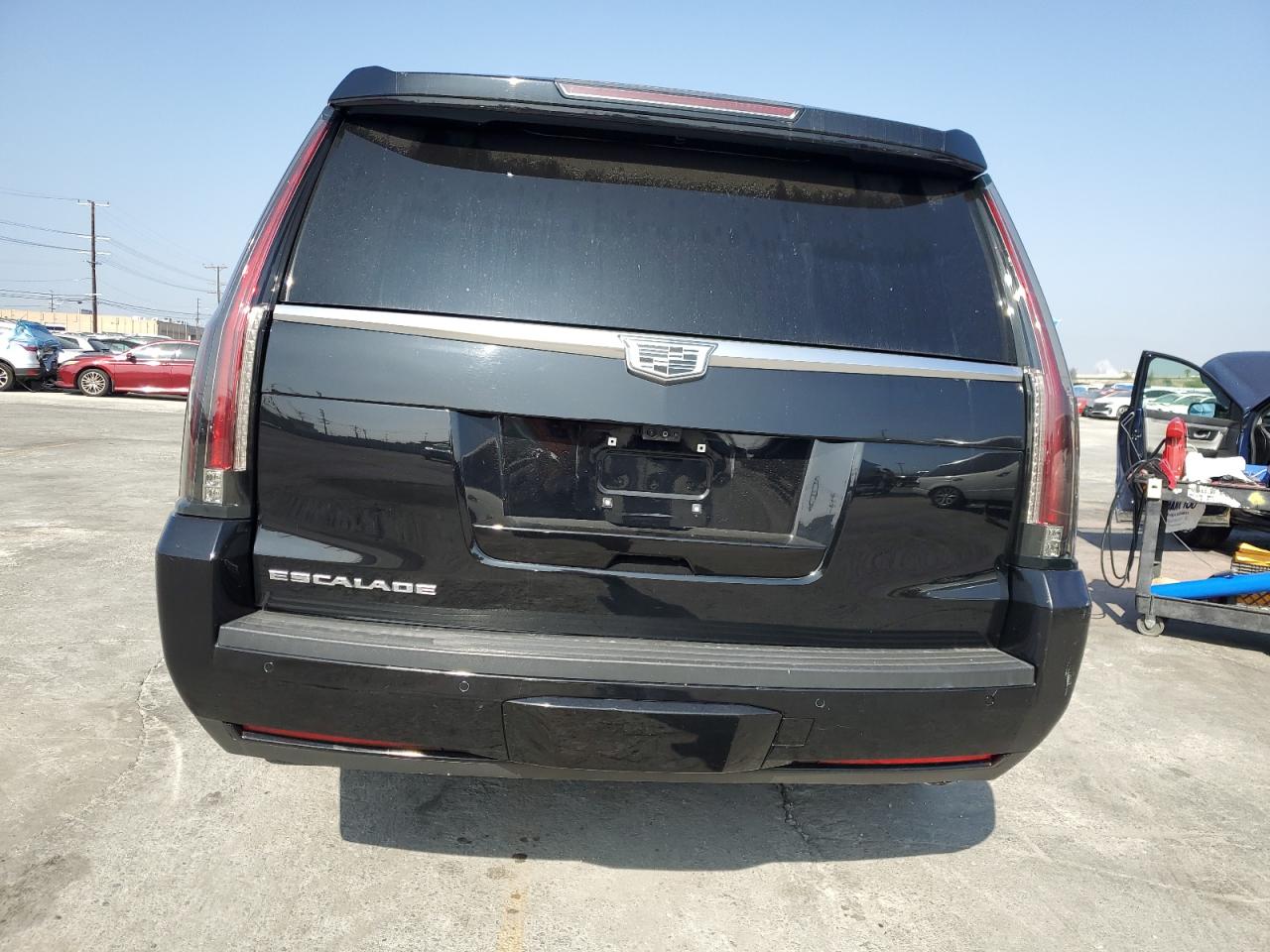 2018 Cadillac Escalade Esv Luxury VIN: 1GYS3HKJ5JR346704 Lot: 87403555