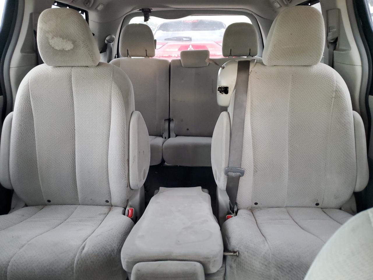 2011 Toyota Sienna Le VIN: 5TDKK3DC2BS131858 Lot: 87420305