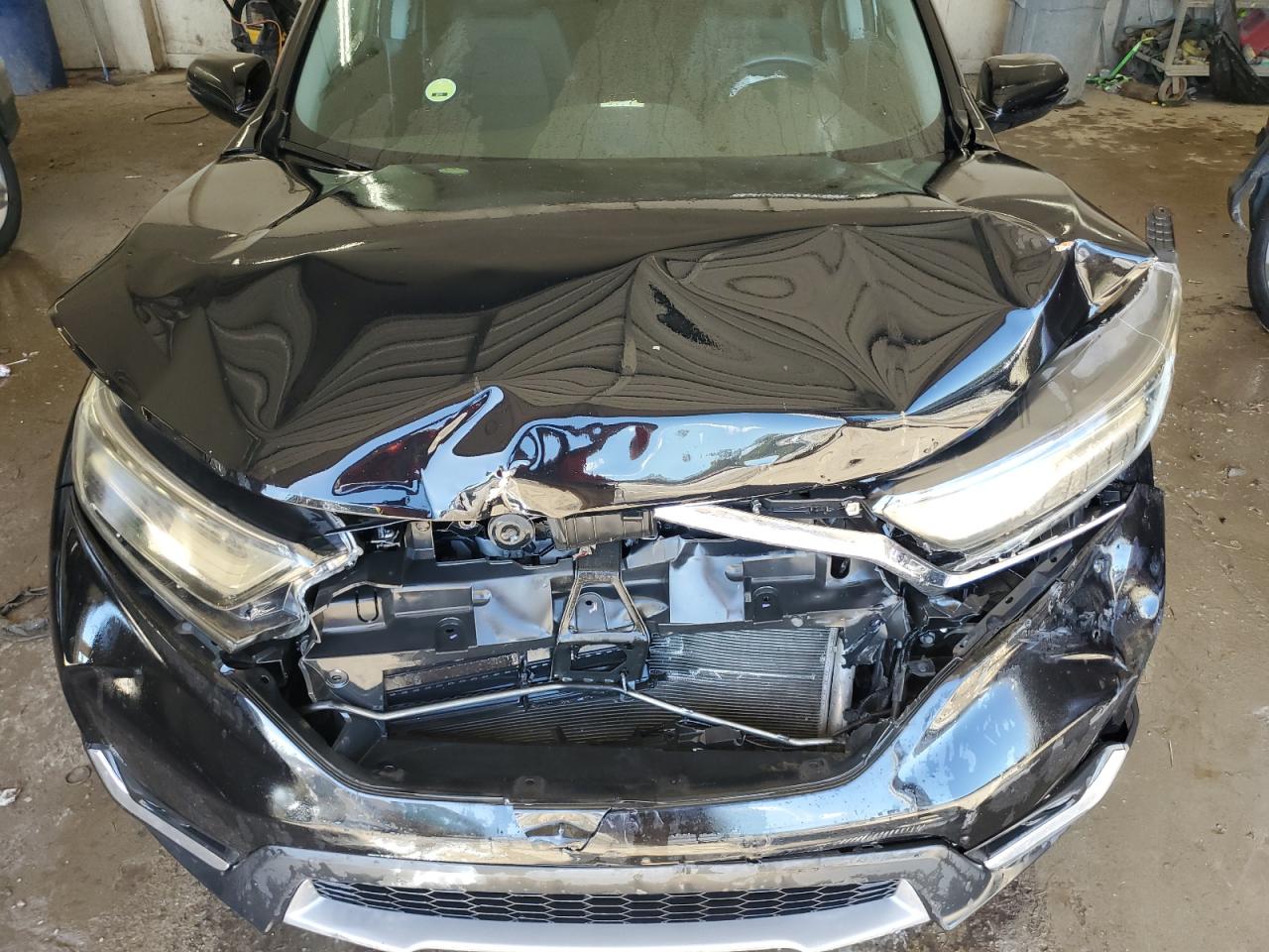 2018 Honda Cr-V Touring VIN: 7FARW1H92JE002614 Lot: 84649765