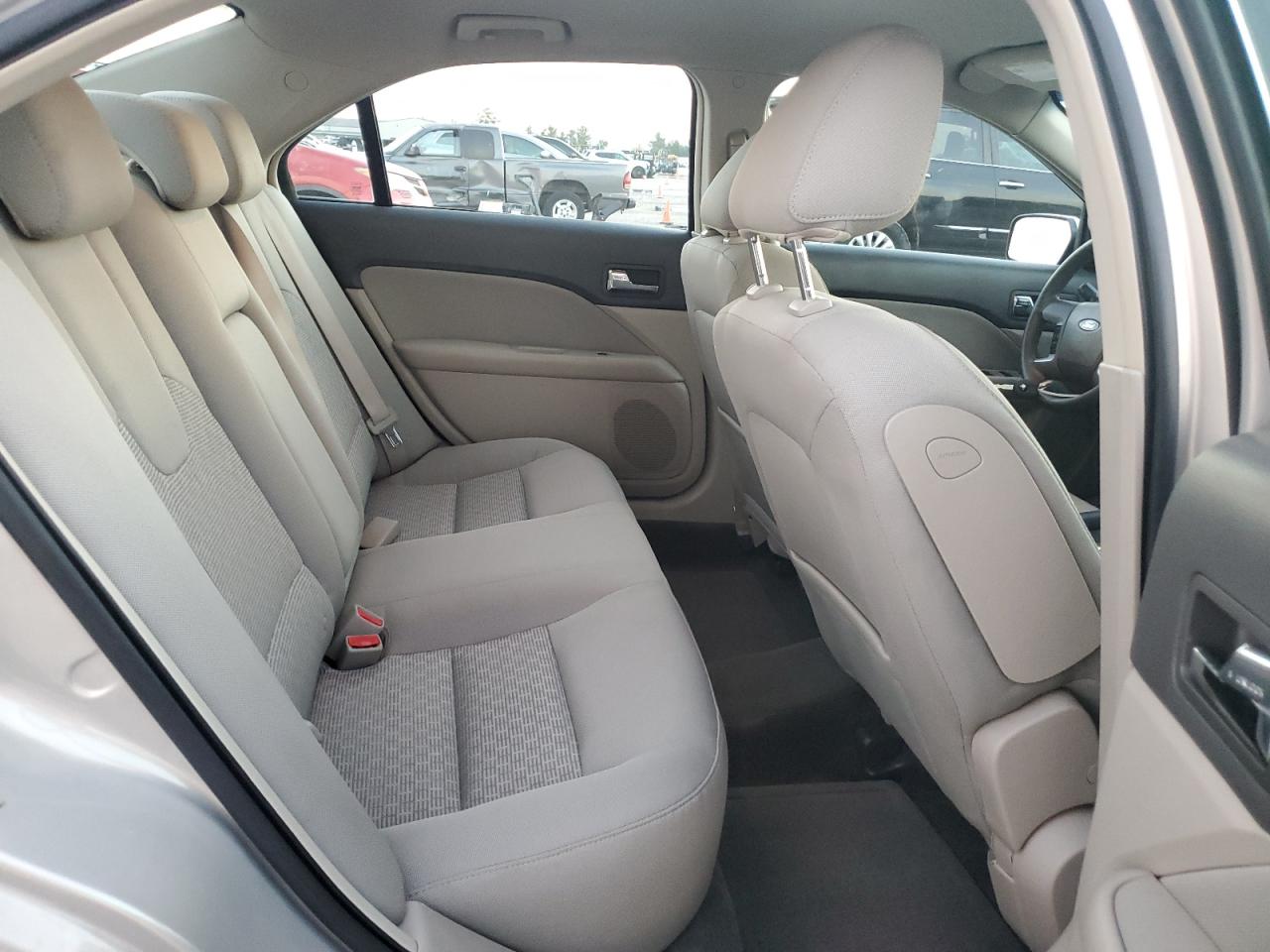 2010 Ford Fusion Se VIN: 3FAHP0HA8AR273657 Lot: 90281265