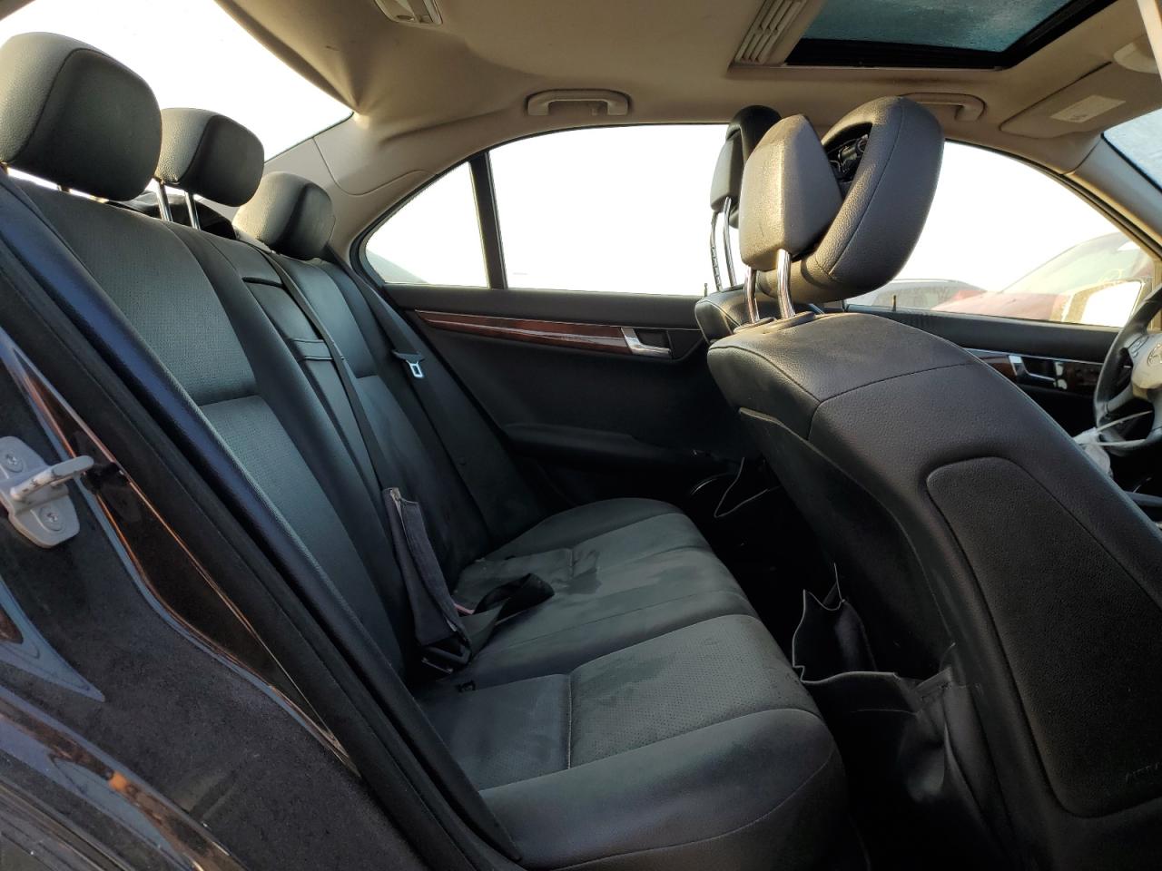 2010 Mercedes-Benz C 300 VIN: WDDGF5EB2AR126206 Lot: 89801235