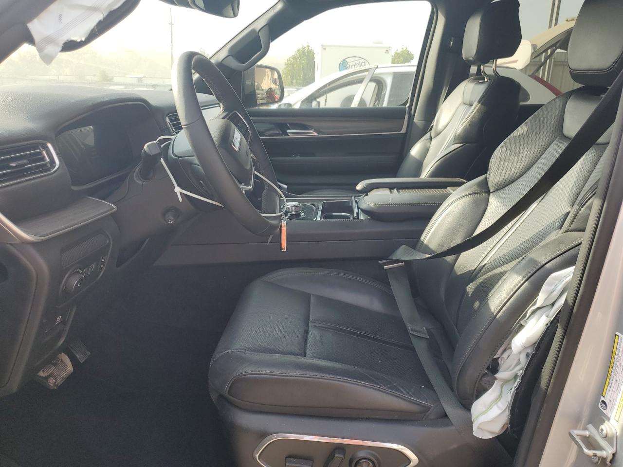 2024 Jeep Wagoneer L Series Ii VIN: 1C4SJRBPXRS135198 Lot: 84061845