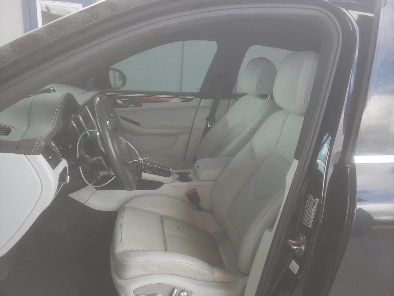 2018 Porsche Macan S VIN: WP1AB2A54JLB37445 Lot: 87075765