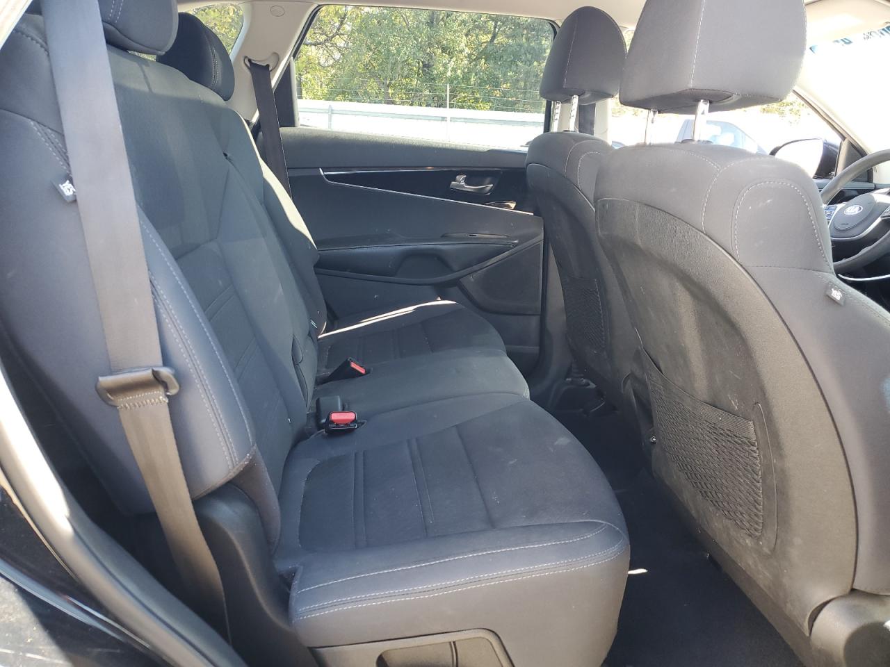 2019 Kia Sorento L VIN: 5XYPG4A3XKG511660 Lot: 85664345