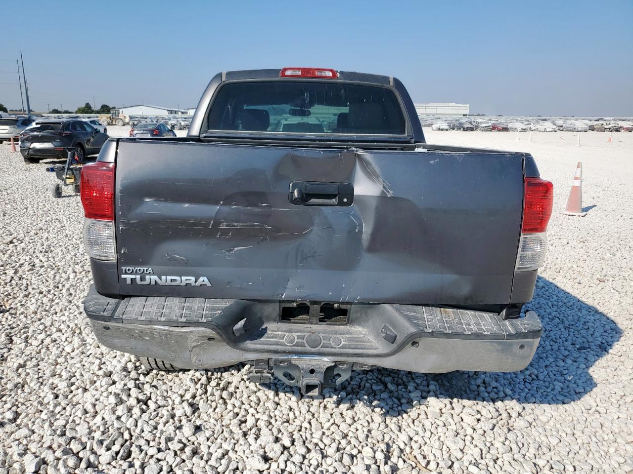 2013 Toyota Tundra Crewmax Limited VIN: 5TFFY5F16DX137215 Lot: 81983255