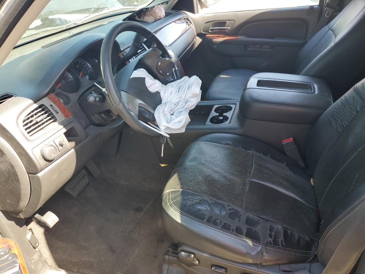 2014 Chevrolet Suburban C1500 Ls VIN: 1GNSCHE06ER221622 Lot: 82325745