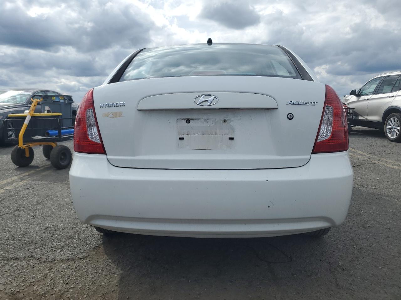 2009 Hyundai Accent Gls VIN: KMHCN46C79U371276 Lot: 85505355
