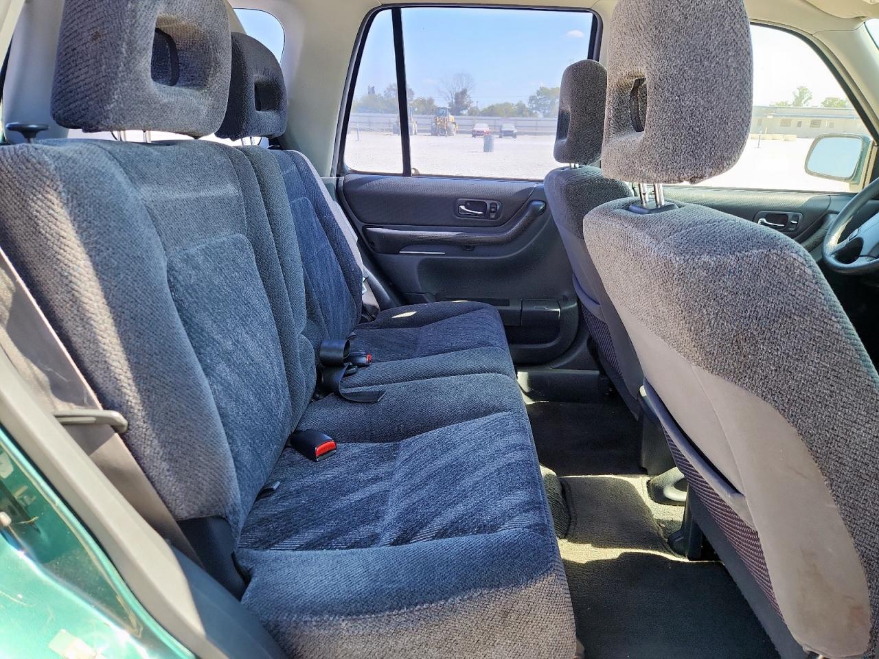 2000 Honda Cr-V Ex VIN: JHLRD1864YC015771 Lot: 84621055