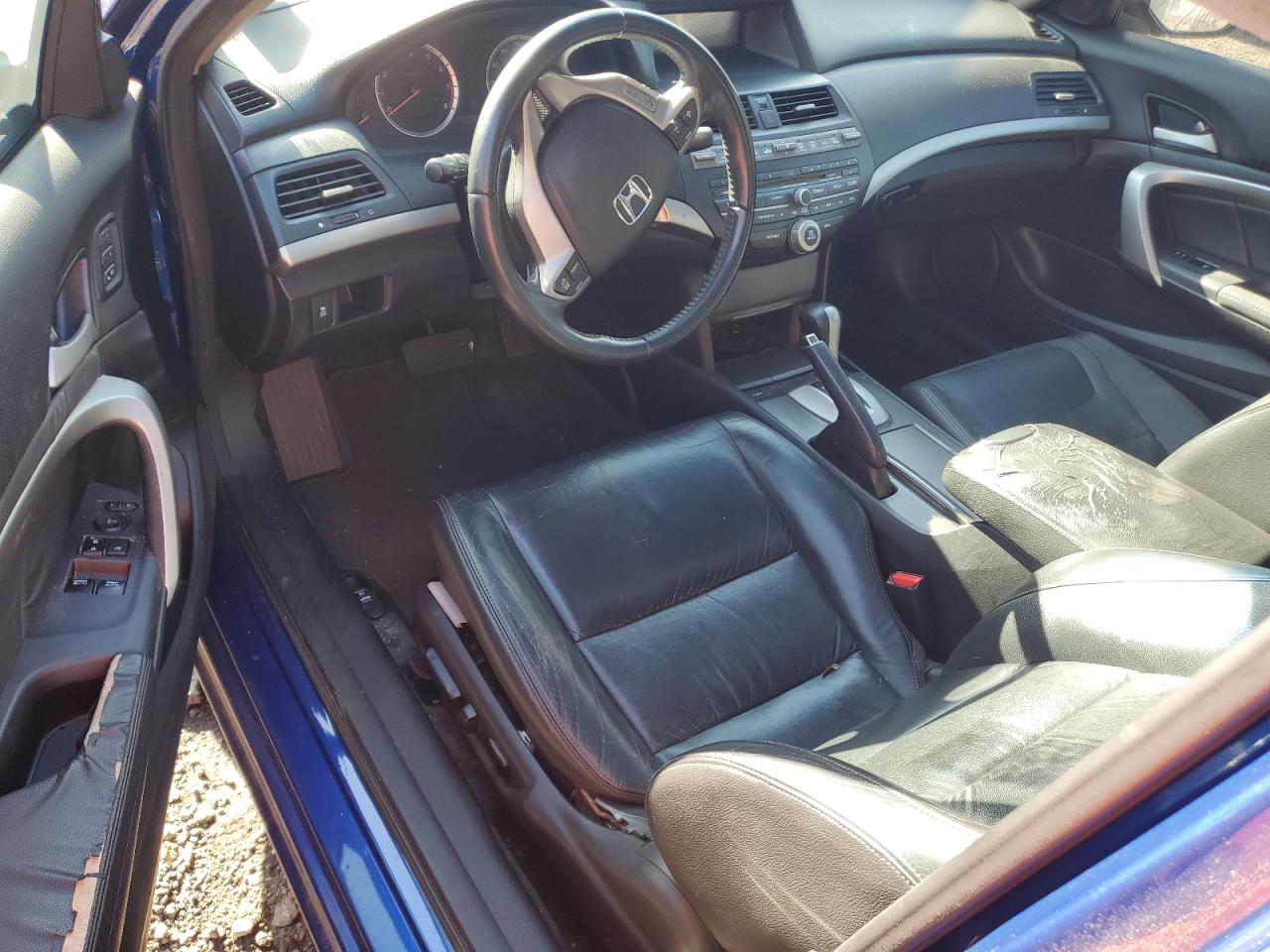 1HGCS2B86BA002856 HONDA ACCORD 2011 BLUE Photo 8