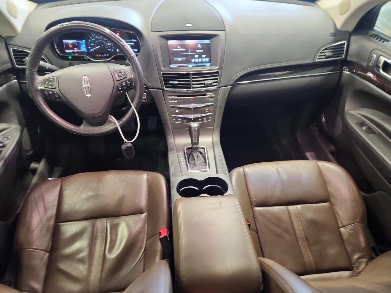 2015 Lincoln Mkt VIN: 2LMHJ5AT9FBL02318 Lot: 90325735