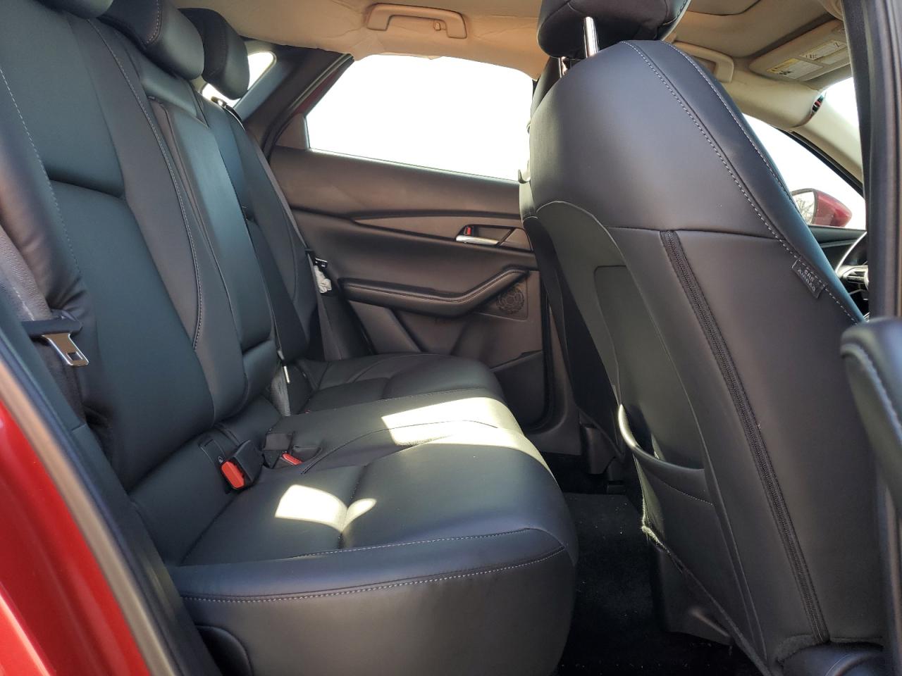 2024 Mazda Cx-30 Preferred VIN: 3MVDMBCM7RM632700 Lot: 82370095