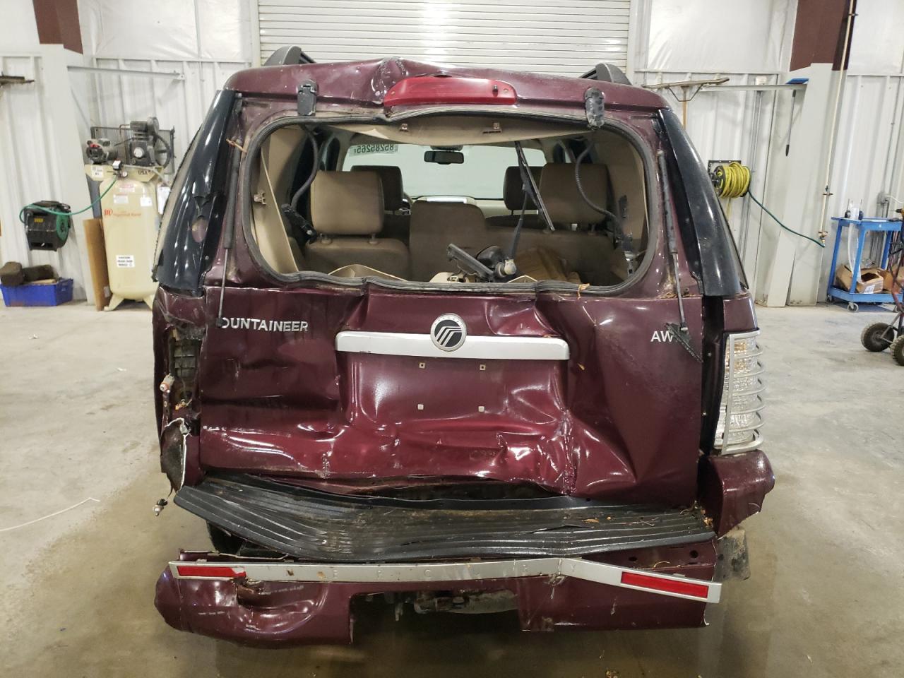 2007 Mercury Mountaineer Luxury VIN: 4M2EU47E27UJ17370 Lot: 85285265