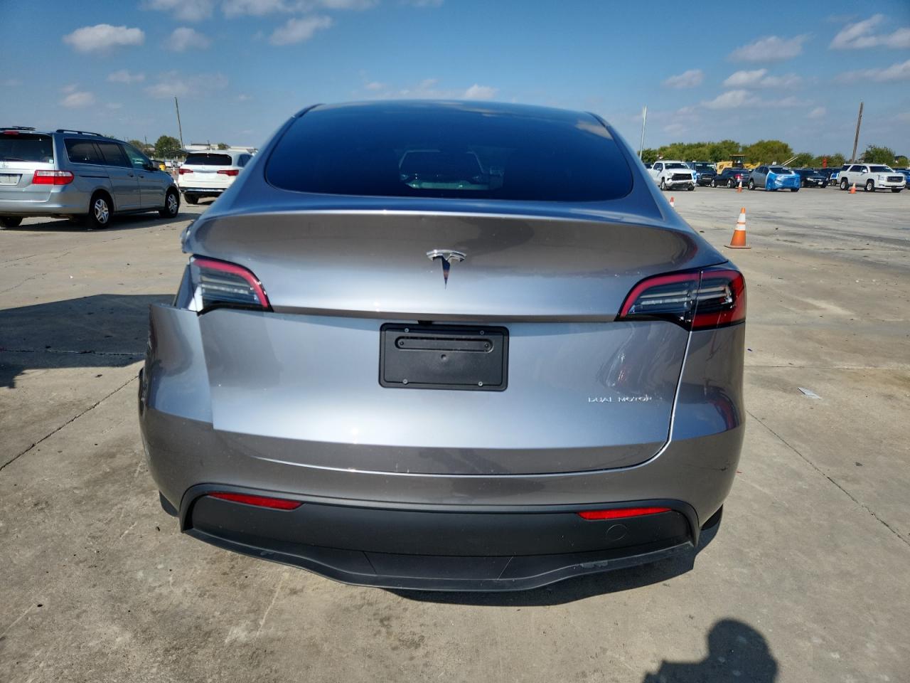 2024 Tesla Model Y VIN: 7SAYGDEE1RA288457 Lot: 89853905