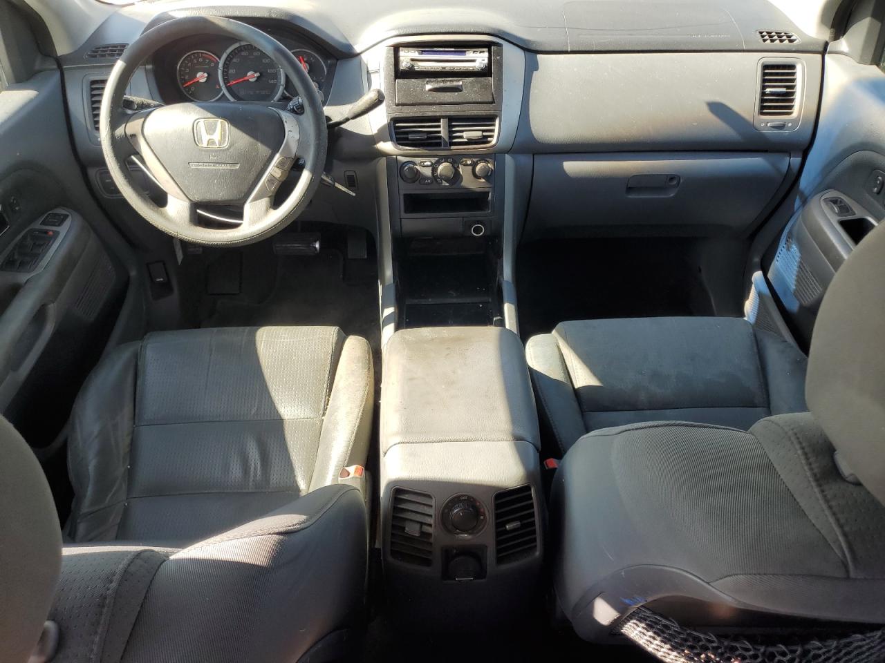 2007 Honda Pilot Lx VIN: 5FNYF28117B018870 Lot: 84953505