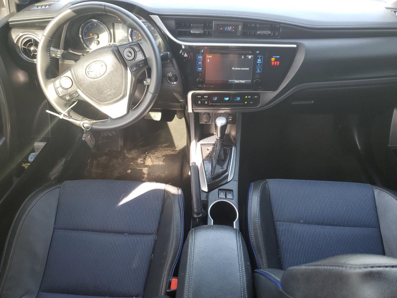 2018 Toyota Corolla L VIN: 2T1BURHE0JC073040 Lot: 85319785