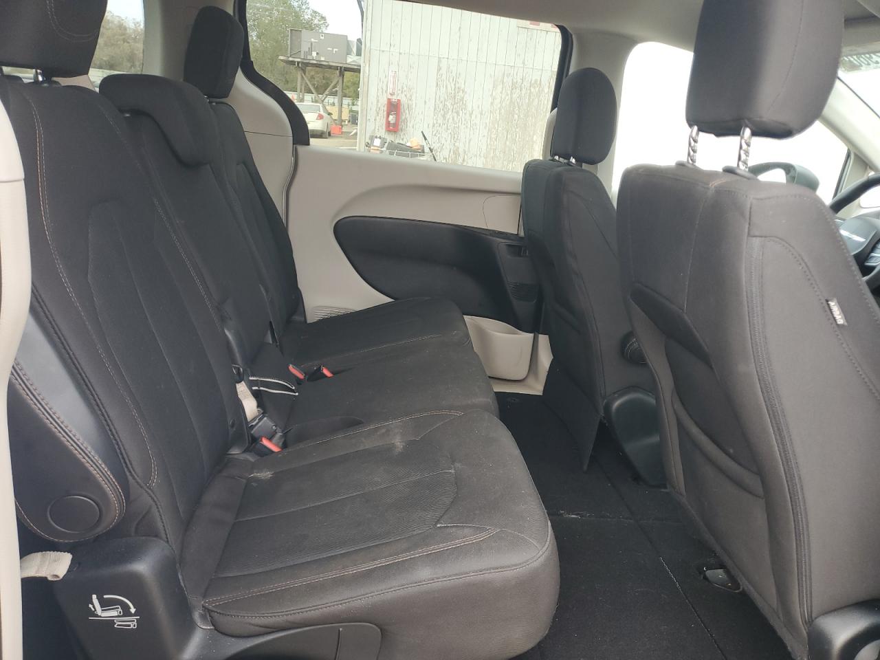 2017 Chrysler Pacifica Touring VIN: 2C4RC1DG8HR607566 Lot: 82429605