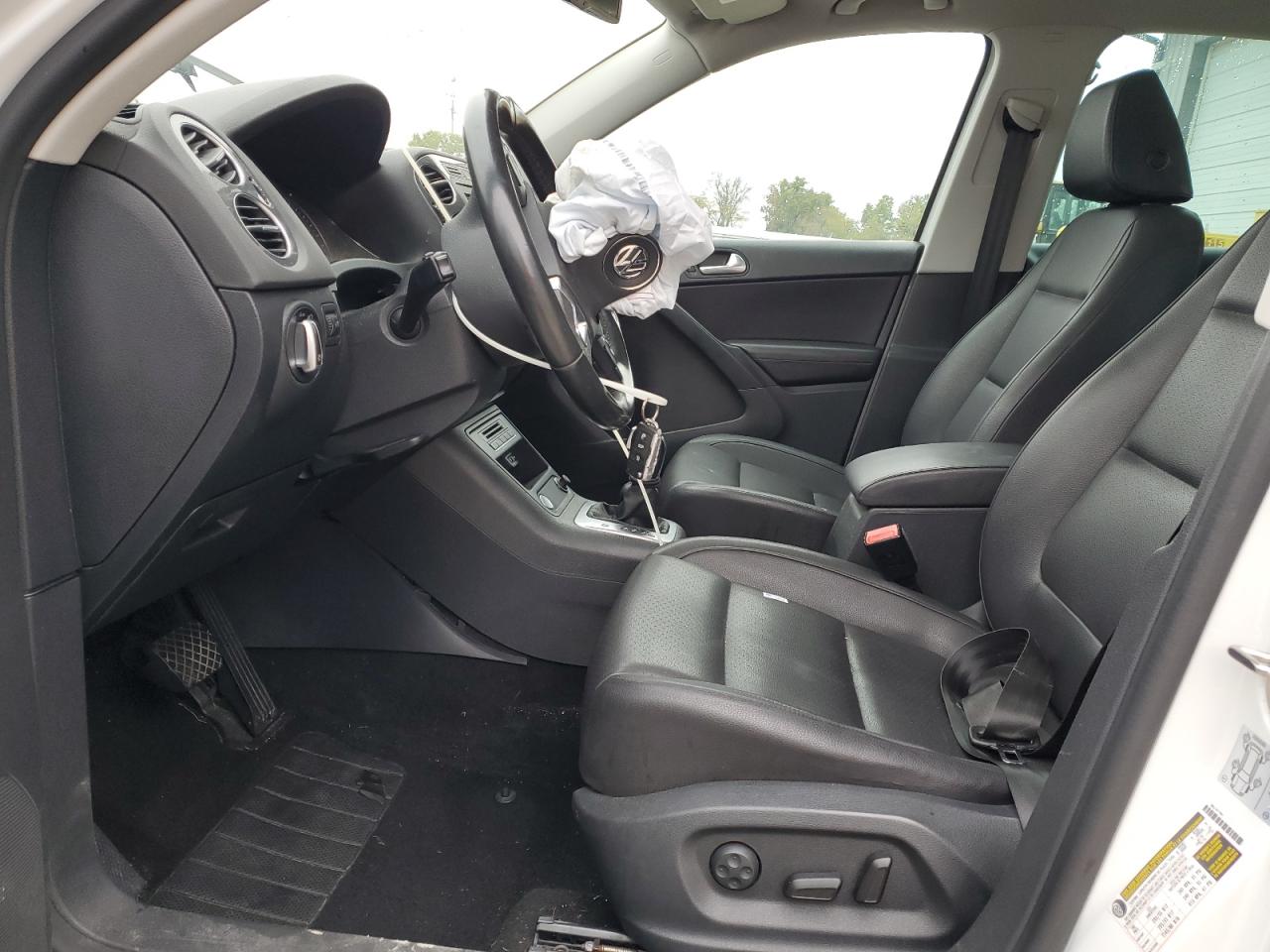 2017 Volkswagen Tiguan Wolfsburg VIN: WVGRV7AX3HW502048 Lot: 89847855