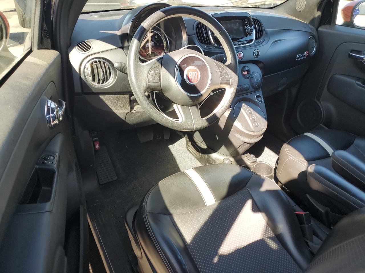 2017 Fiat 500 Electric VIN: 3C3CFFGE6HT549530 Lot: 89887285
