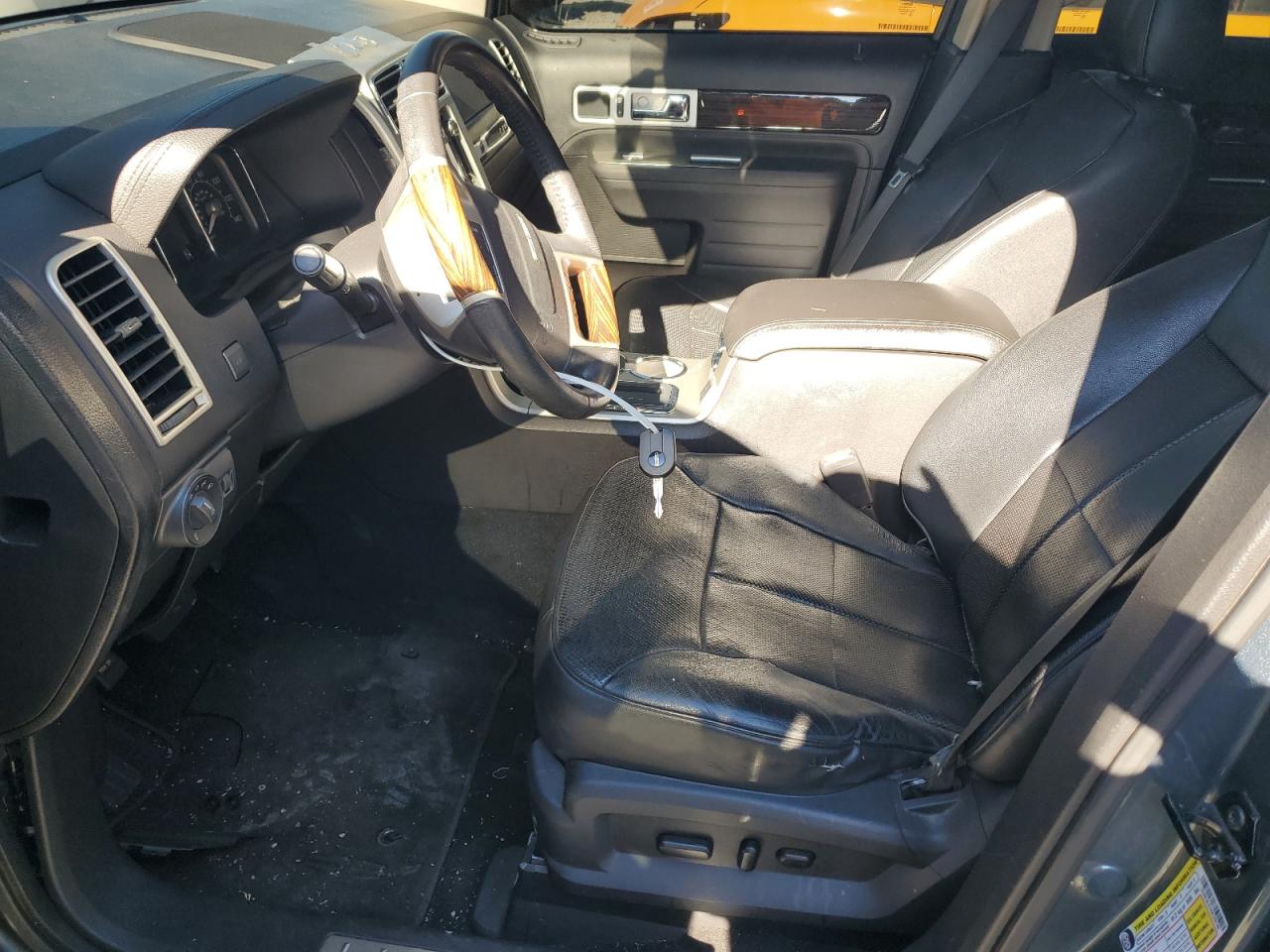 2010 Lincoln Mkx VIN: 2LMDJ8JC4ABJ26190 Lot: 84744865