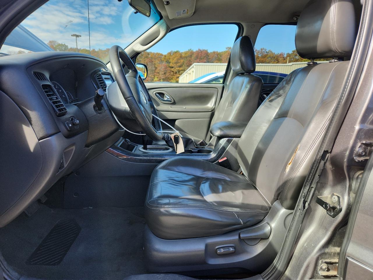 2005 Mazda Tribute I VIN: 4F2YZ92Z05KM65608 Lot: 86891685