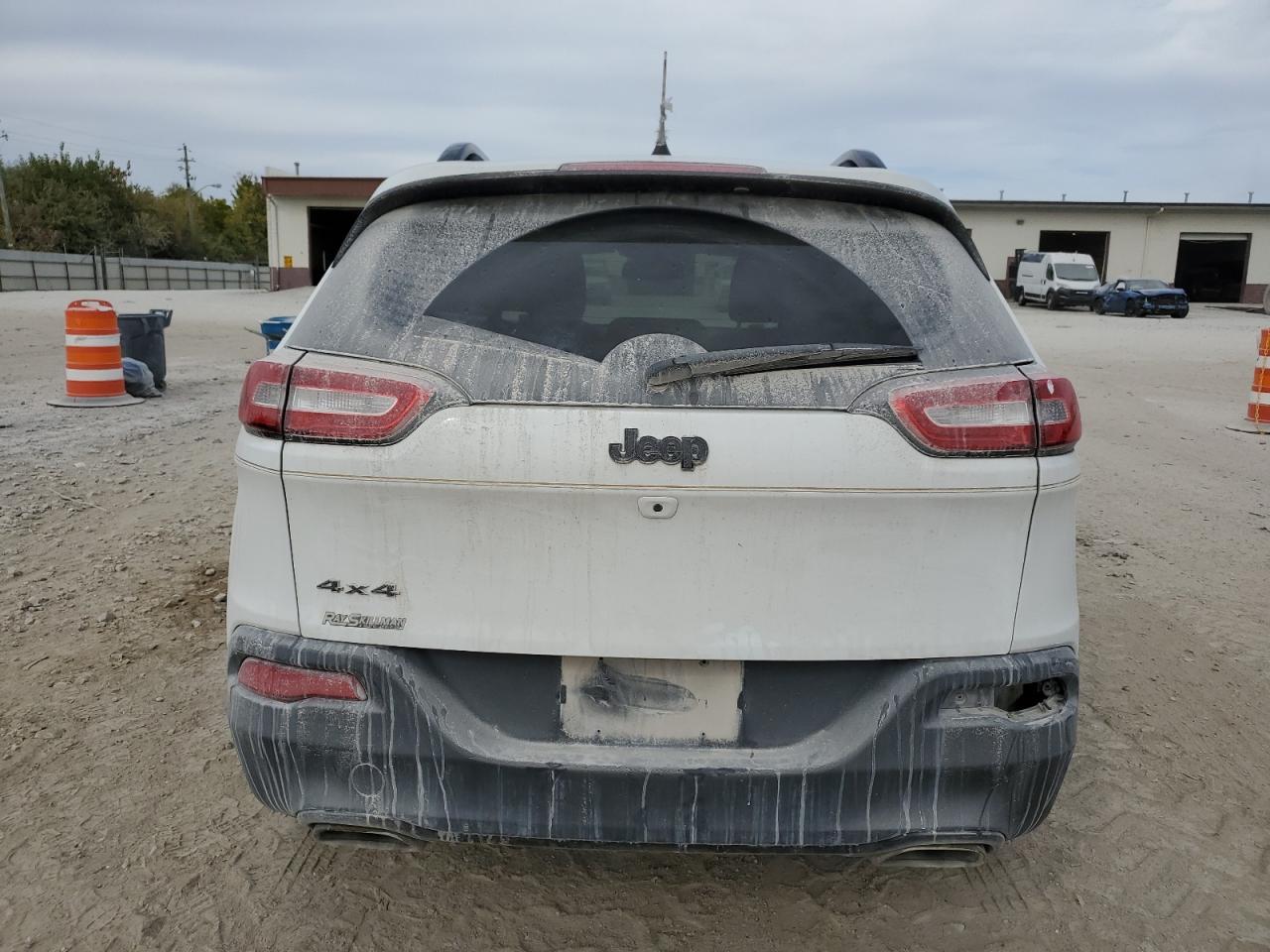 2016 Jeep Cherokee Latitude VIN: 1C4PJMCS3GW152796 Lot: 87222965