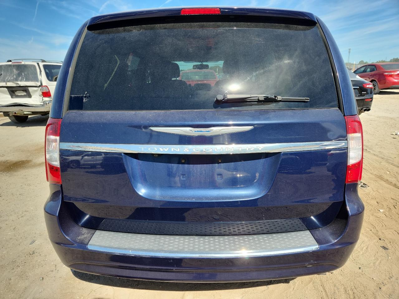 2016 Chrysler Town & Country Touring VIN: 2C4RC1BG8GR112835 Lot: 82710975
