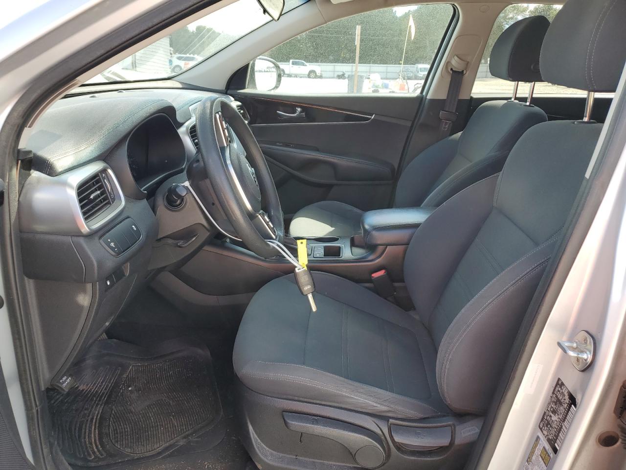 2019 Kia Sorento L VIN: 5XYPG4A3XKG459172 Lot: 82461095